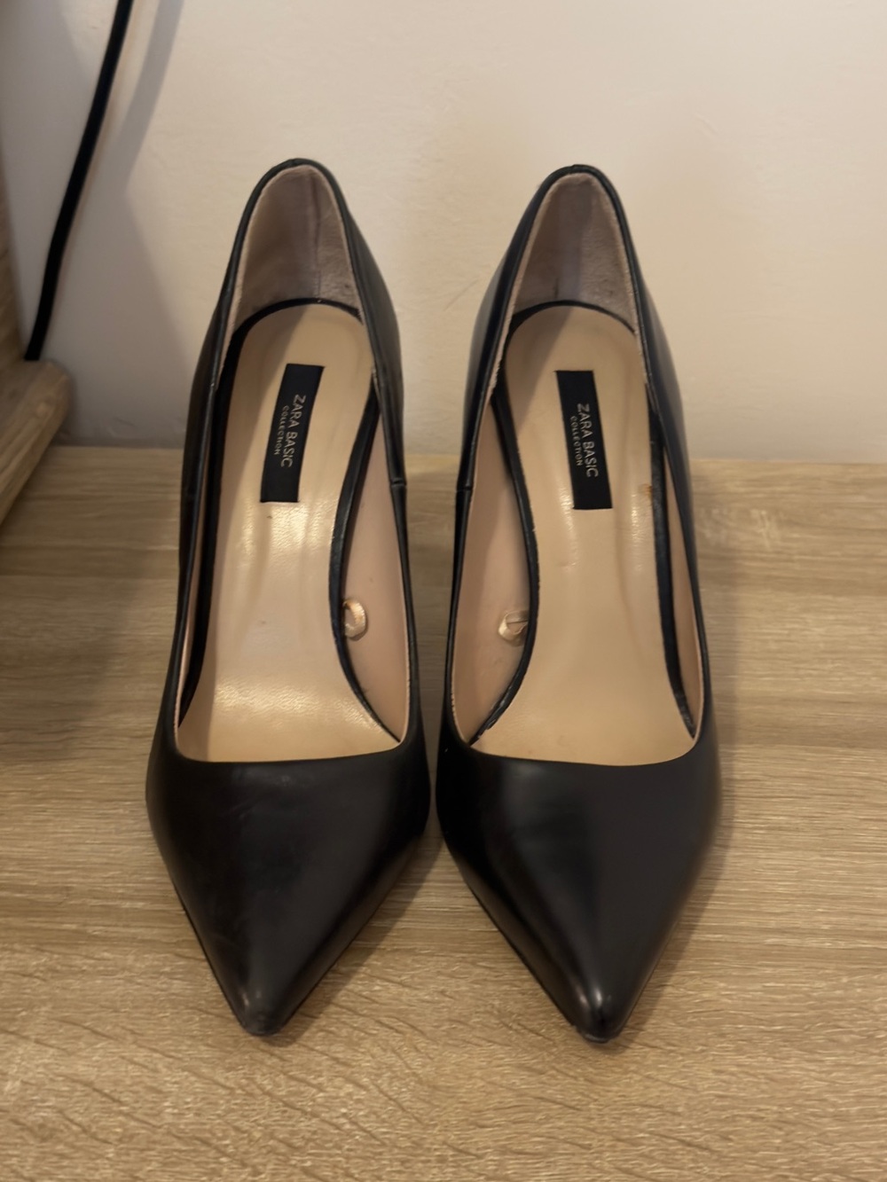 Zara Black Pointed Leather Pumps